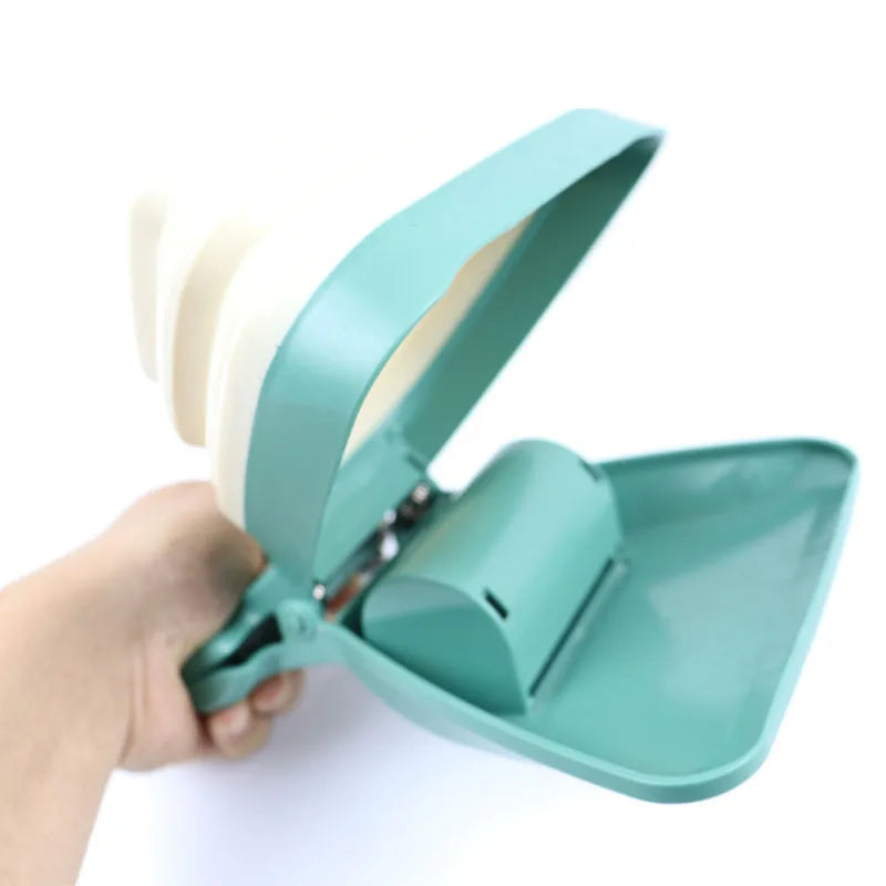 Foldable Dog Pooper Scooper – Easy & Hygienic Cleanup 🐶💩