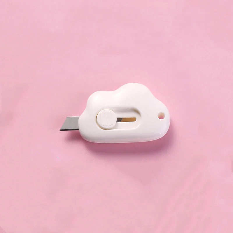 Mini Cloud Pocket Knife – Cute & Sharp Utility Cutter ☁️🔪