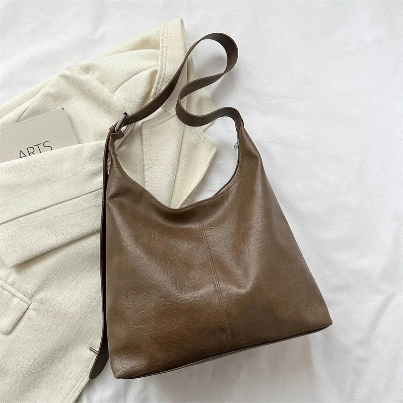 Shoulder Bag – Chic & Versatile Tote 👜✨